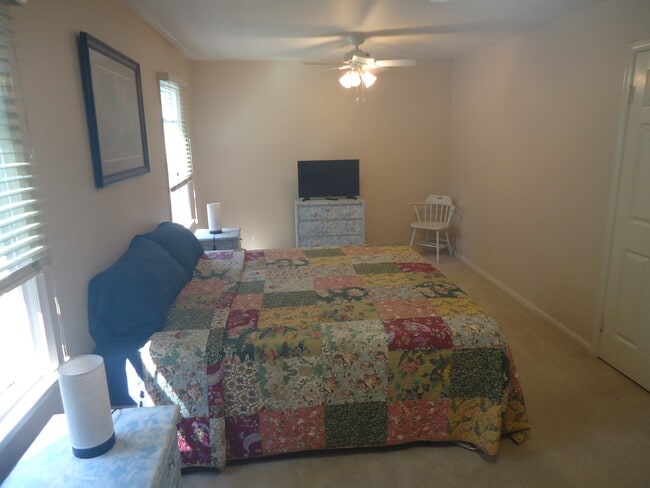 property at 11347 Cromwell Ct