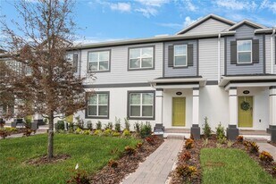 628 Pothos St in Apopka, FL - Building Photo