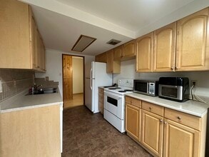 43 Taunton Rd E in Oshawa, ON - Building Photo - Building Photo