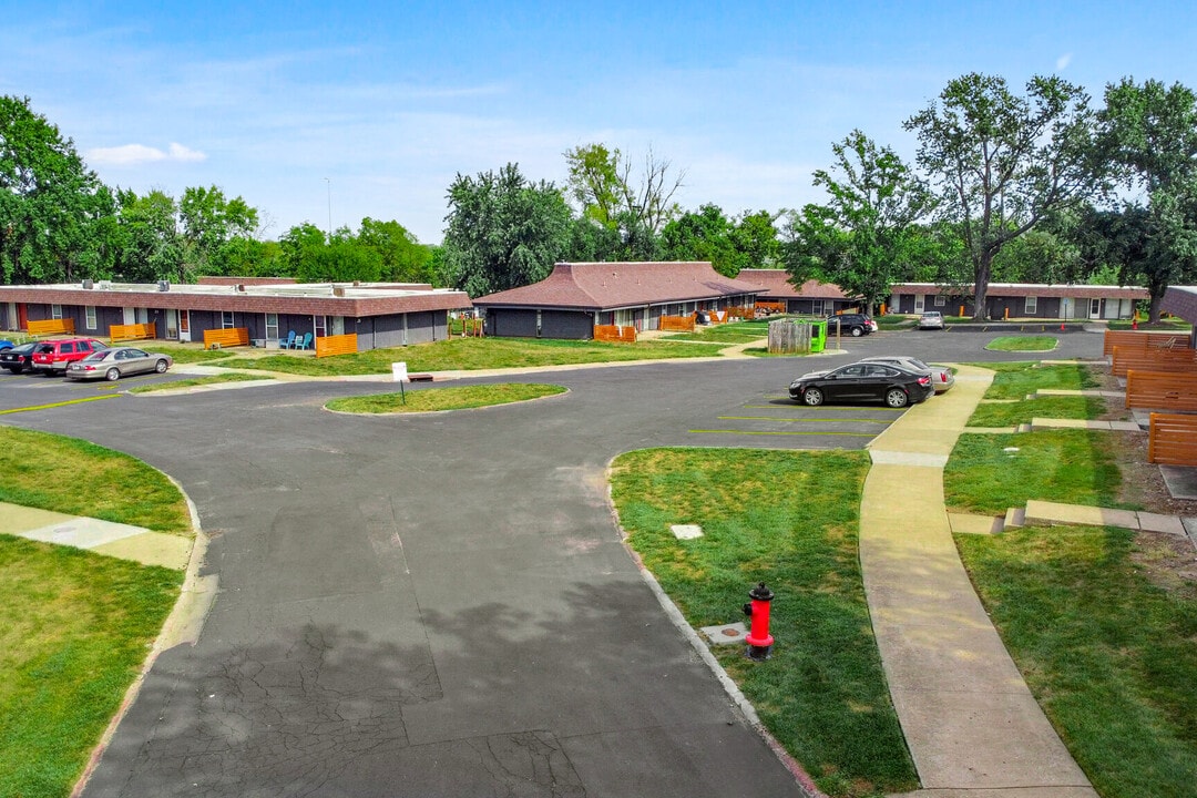 Rock Ridge Ranch Apartments in Kansas City, MO - Foto de edificio
