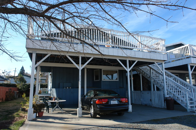 2449 Grass Valley Hwy in Auburn, CA - Foto de edificio - Building Photo