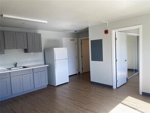 311 Puuhue Pl in Honolulu, HI - Building Photo - Building Photo