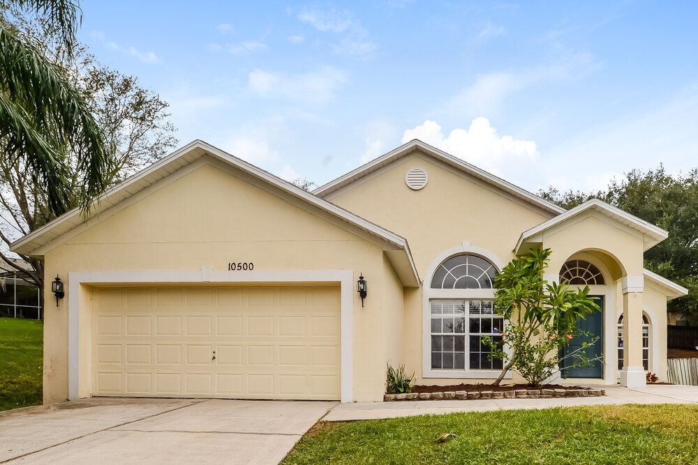 10500 Mira Lago Ln in Clermont, FL - Building Photo