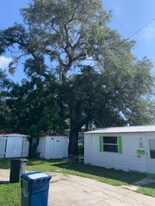 511 Sherwood - Citrus Grove Est in Bradenton, FL - Building Photo