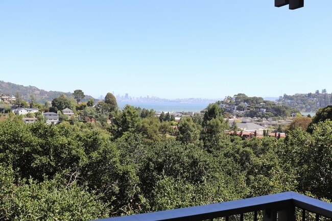 property at 40 Harbor Oak Dr