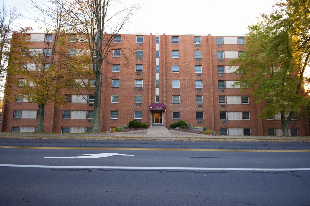 Allen Park at Allen & Pugh in State College, PA - Building Photo