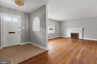 5601 Dawes Ave in Alexandria, VA - Building Photo - Building Photo