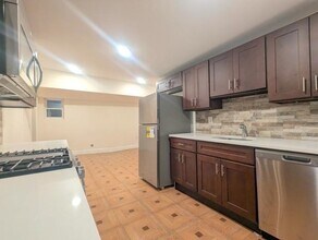377 Ogden Ave. in Jersey City, NJ - Building Photo - Building Photo