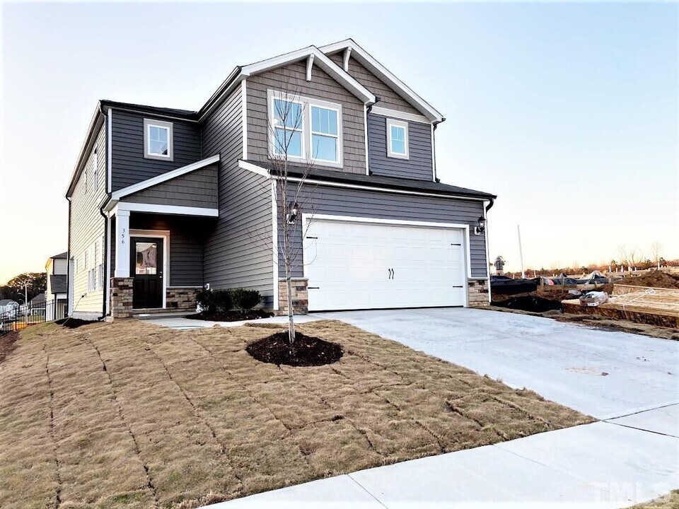 356 Wilbur Lake Dr in Fuquay Varina, NC - Building Photo
