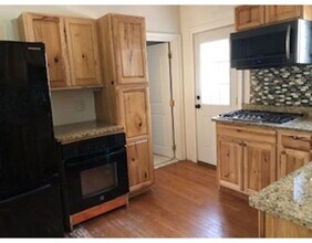 409 Moody St-Unit -1 in Lowell, MA - Building Photo - Building Photo