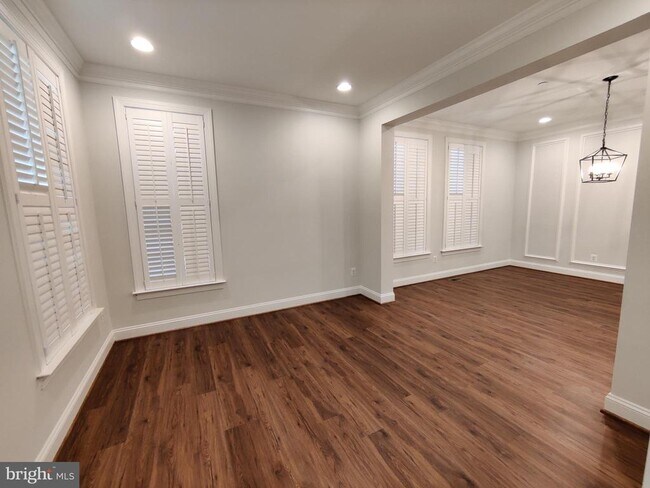 3903 Chain Bridge Rd in Fairfax, VA - Building Photo - Building Photo
