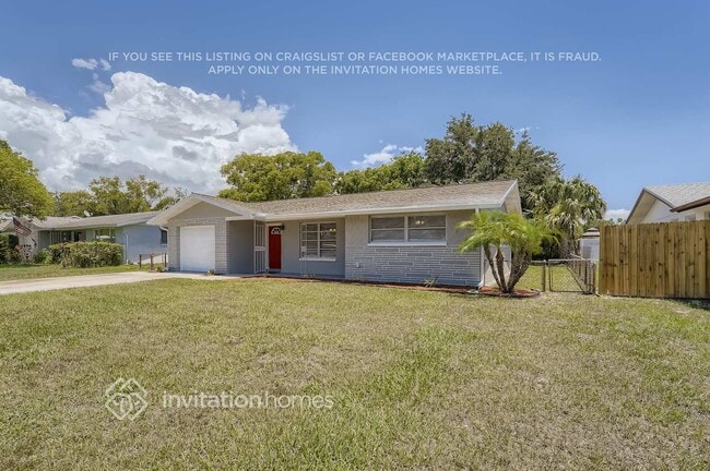 7530 Rosewood Dr in Port Richey, FL - Building Photo - Building Photo