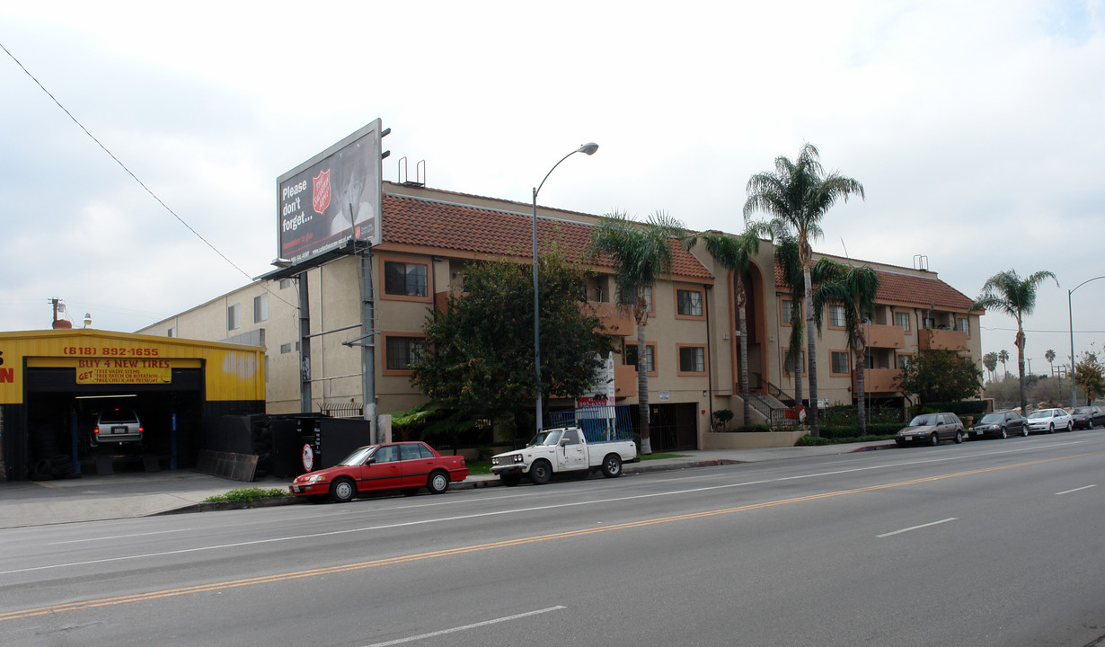 Panorama Pointe Apartments in Panorama City, CA - Building Photo