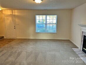 3215 Irwin Valley Ct in Charlotte, NC - Building Photo - Building Photo