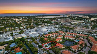 2312 Idlewild Rd in Palm Beach Gardens, FL - Building Photo - Building Photo