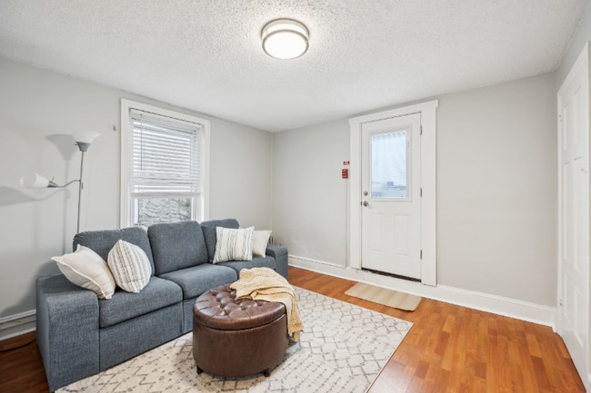 2812 W Girard Ave in Philadelphia, PA - Building Photo - Building Photo