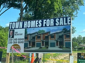 615 E Iron Ave in Dover, OH - Building Photo