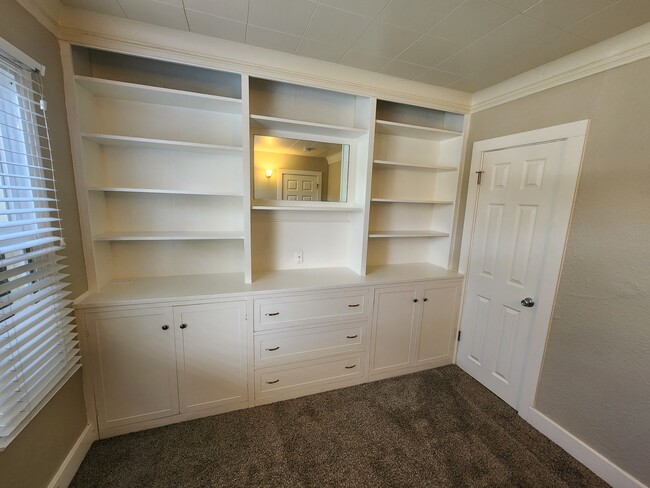 811 N Junett St in Tacoma, WA - Foto de edificio - Building Photo