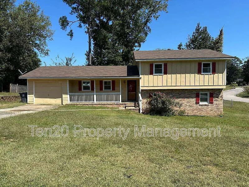 4500 Linda Dr in Phenix City, AL - Building Photo