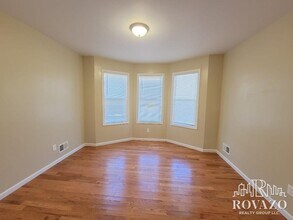 384 21st St in Irvington, NJ - Foto de edificio - Building Photo