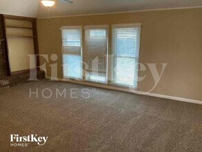 935 Rutland Dr in Southaven, MS - Foto de edificio - Building Photo