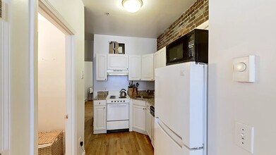 101 Prince St, Unit 2 in Boston, MA - Foto de edificio - Building Photo