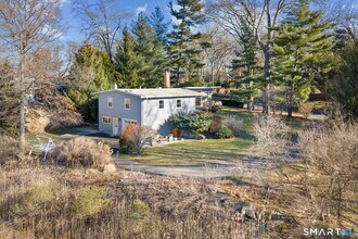 12 Splitrock Rd in Norwalk, CT - Building Photo - Building Photo