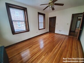 240 Kelton St, Unit 4 in Boston, MA - Building Photo - Building Photo