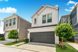 1707 Summerlyn Ter Dr in Houston, TX - Building Photo - Building Photo