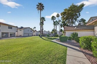 860 E Brown Rd in Mesa, AZ - Building Photo - Building Photo