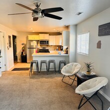 546 E Delno Dr in Millcreek, UT - Building Photo - Building Photo