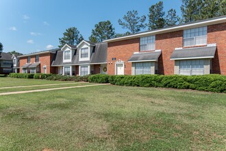 Stone Creek in Tuscaloosa, AL - Building Photo - Building Photo