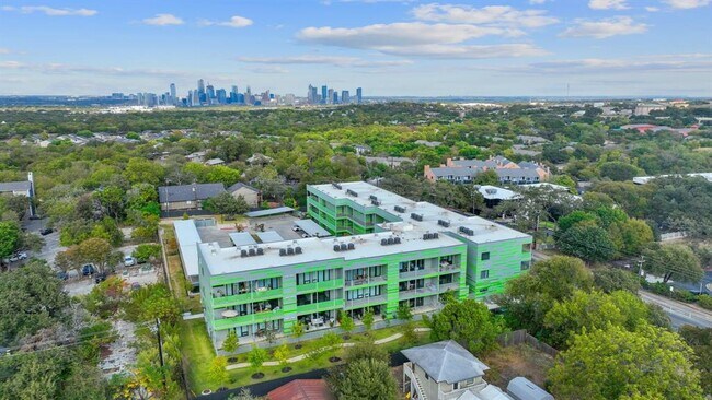 4004 Banister Ln in Austin, TX - Building Photo - Building Photo