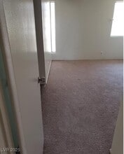 4231 White Sands Ave in Las Vegas, NV - Building Photo - Building Photo