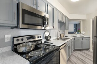 The Bartlett Apartment Homes in El Paso, TX - Building Photo