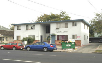 Gloria Apartments in San Jose, CA - Building Photo - Building Photo