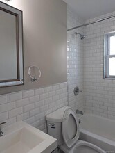 11A Hemlock Dr in Bay Shore, NY - Building Photo - Building Photo