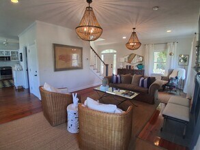 12 Seahorse Ct in Isle Of Palms, SC - Foto de edificio - Building Photo