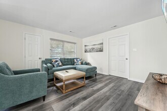 214 Bridgefield Pl in Durham, NC - Building Photo - Building Photo