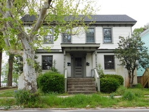 706 E Front St-Unit -A in New Bern, NC - Foto de edificio - Building Photo