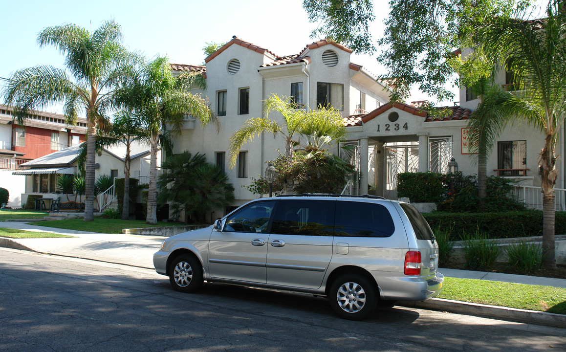 1234 Stanley Ave in Glendale, CA - Building Photo