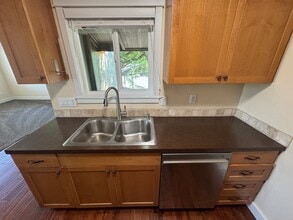 2850 Newton Pl in Philomath, OR - Building Photo - Building Photo