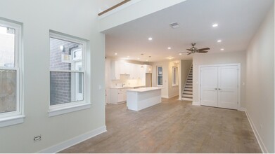 1825 S Carpenter St in Chicago, IL - Building Photo - Interior Photo