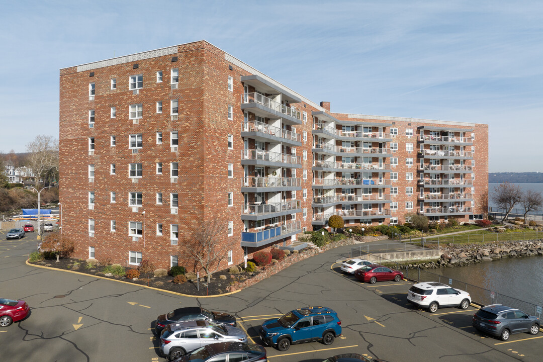 Rivercrest Cooperative Residences in Nyack, NY - Building Photo