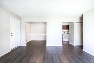 Shadowood Apartments in Warner Robins, GA - Building Photo - Building Photo