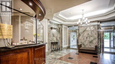 24 Wellesley St W in Toronto, ON - Building Photo - Building Photo