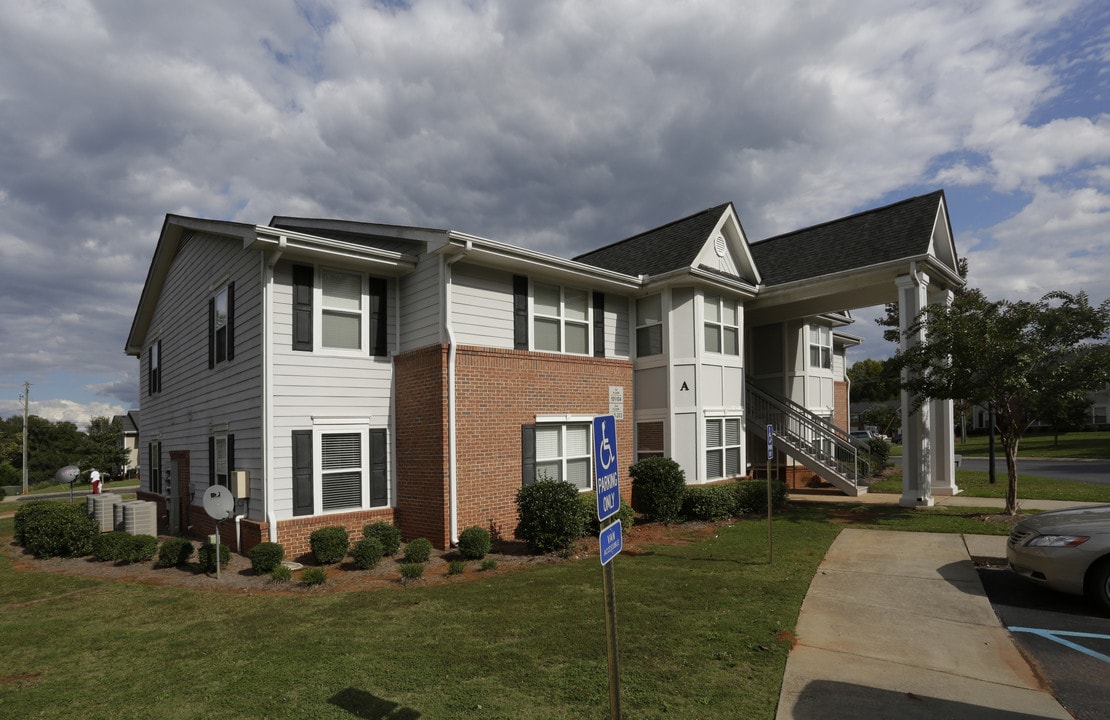 Oak Place Apartments in Anderson, SC - Foto de edificio