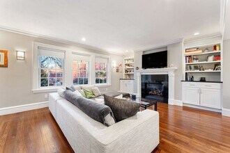 8 Vernon St in Newton, MA - Building Photo - Building Photo