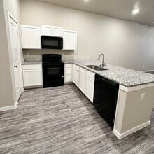 2106 N Avenue J in Lubbock, TX - Building Photo - Building Photo