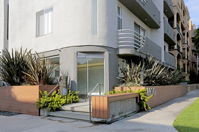 8600 Burton Way in Los Angeles, CA - Foto de edificio - Building Photo